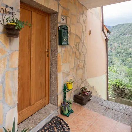 Helloelba Il Borgo Holiday home *
